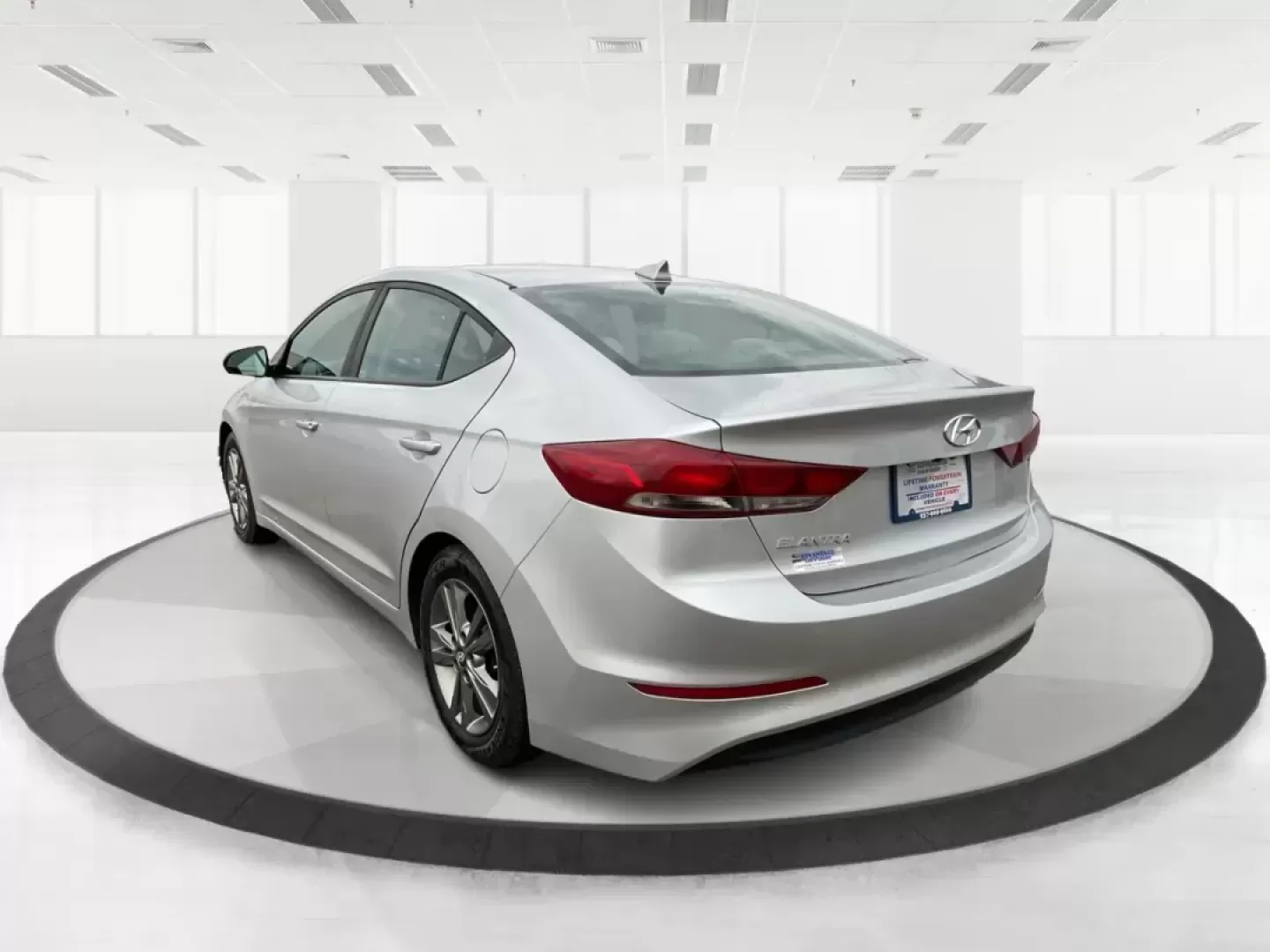 2018 Hyundai Elantra SEL (5NPD84LF9JH) with an Nu 2L I-4 DOHC engine, located at 1099 N County Rd 25A, Troy, OH, 45373, (937) 908-9800, 40.057079, -84.212883 - Photo#4