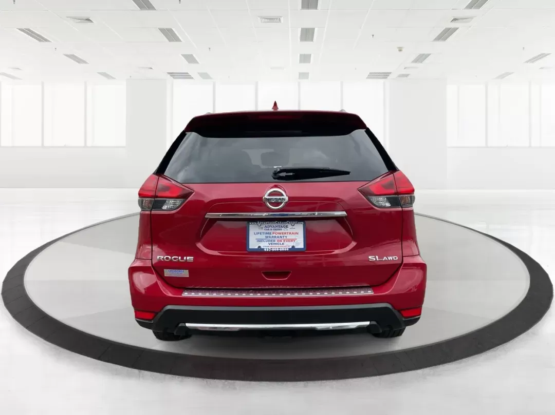 2017 Nissan Rogue SL (JN8AT2MV2HW) with an 2.5L I-4 DOHC engine, located at 4508 South Dixie Dr, Moraine, OH, 45439, (937) 908-9800, 39.689976, -84.218452 - Photo#3