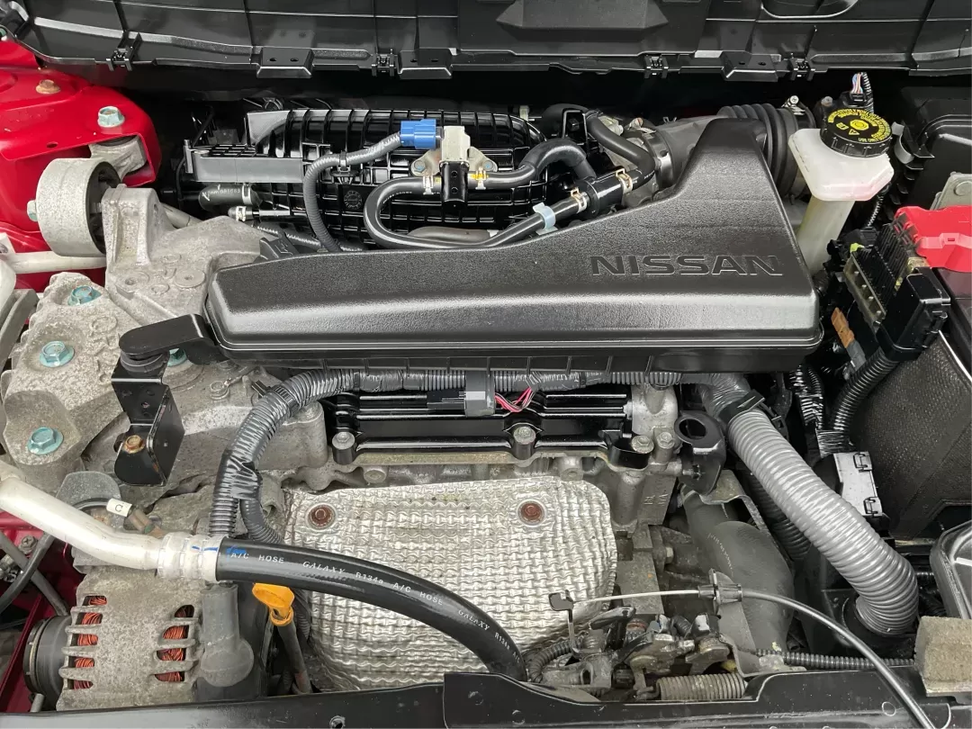 2017 Nissan Rogue SL (JN8AT2MV2HW) with an 2.5L I-4 DOHC engine, located at 4508 South Dixie Dr, Moraine, OH, 45439, (937) 908-9800, 39.689976, -84.218452 - Photo#10