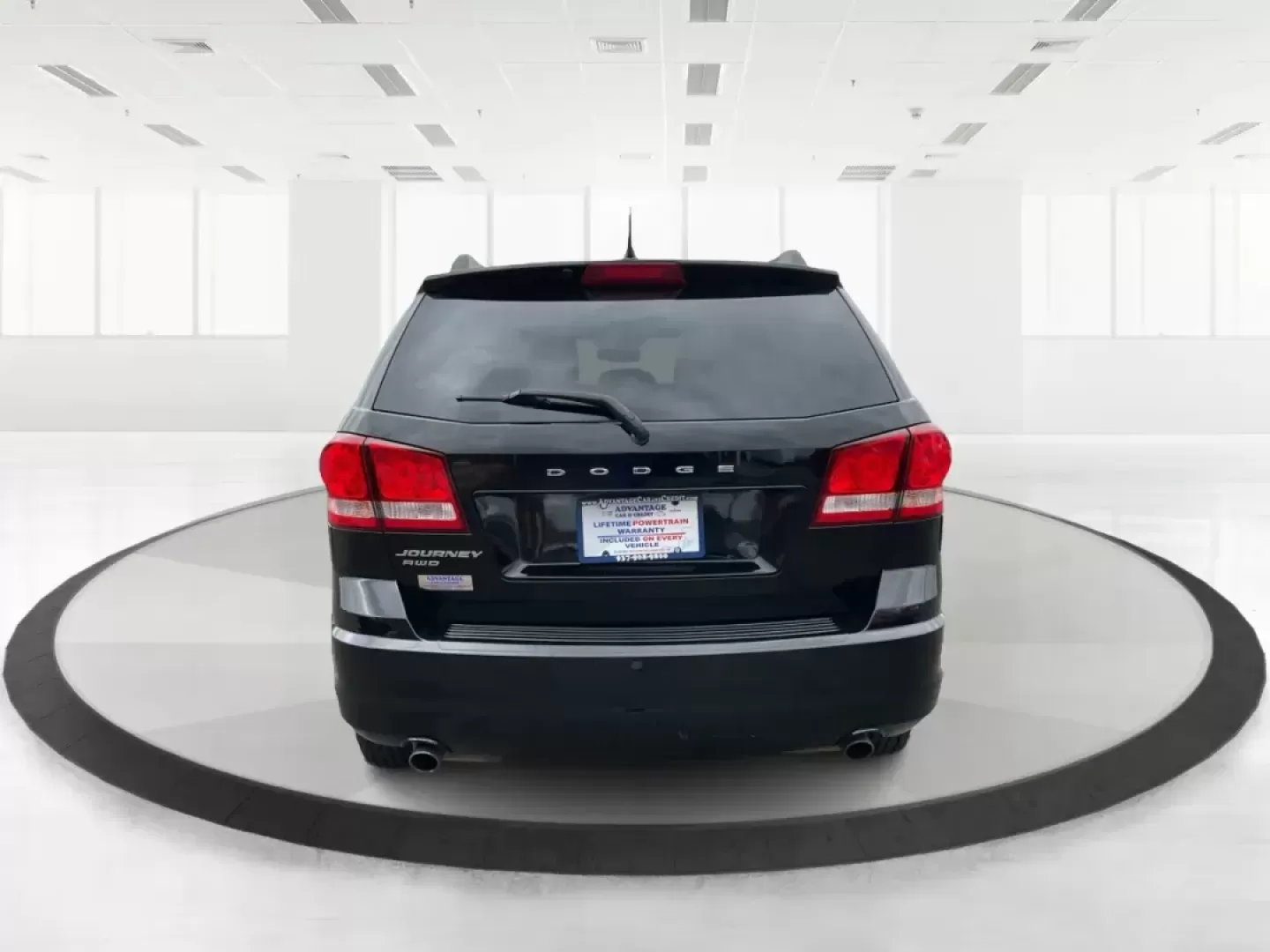 2017 Dodge Journey SE AWD (3C4PDDAG3HT) with an Pentastar 3.6L V-6 DOHC engine, located at 1951 S Dayton Lakeview Rd., New Carlisle, OH, 45344, (937) 908-9800, 39.890999, -84.050255 - 2017 Dodge Journey SE AWD - Photo#4