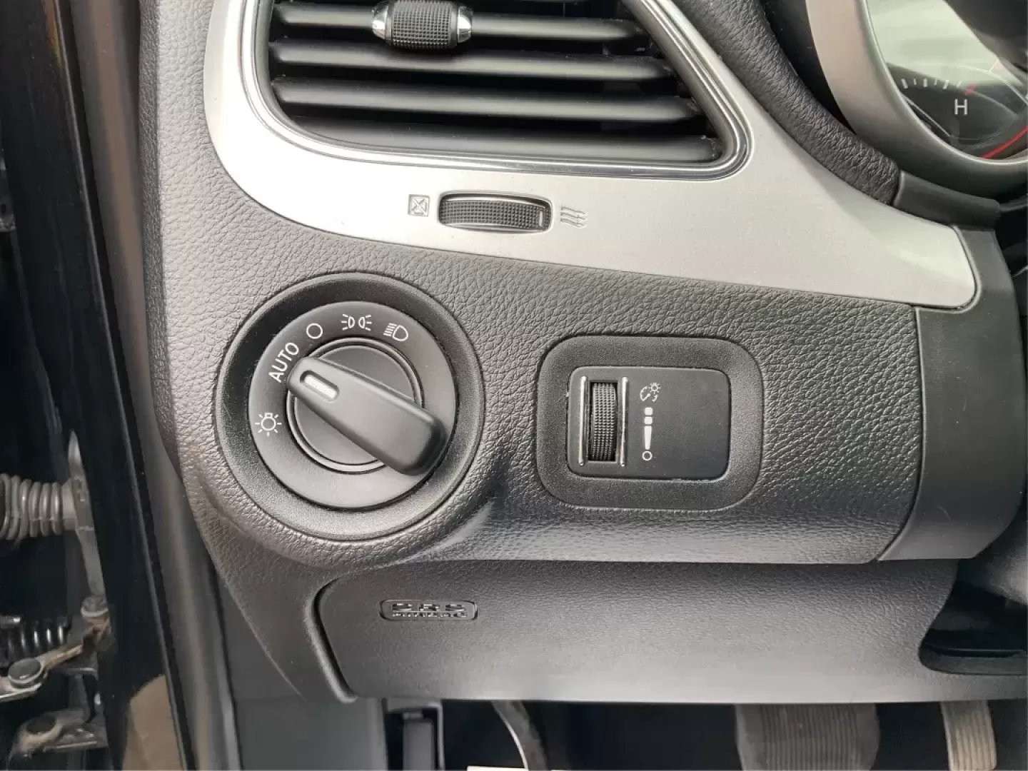 2017 Dodge Journey SE AWD (3C4PDDAG3HT) with an Pentastar 3.6L V-6 DOHC engine, located at 1951 S Dayton Lakeview Rd., New Carlisle, OH, 45344, (937) 908-9800, 39.890999, -84.050255 - 2017 Dodge Journey SE AWD - Photo#17