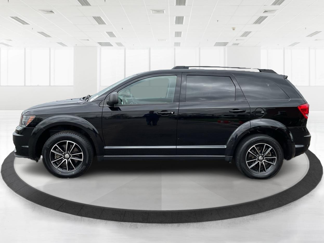 2017 Dodge Journey SE AWD (3C4PDDAG3HT) with an Pentastar 3.6L V-6 DOHC engine, located at 1951 S Dayton Lakeview Rd., New Carlisle, OH, 45344, (937) 908-9800, 39.890999, -84.050255 - 2017 Dodge Journey SE AWD - Photo#5
