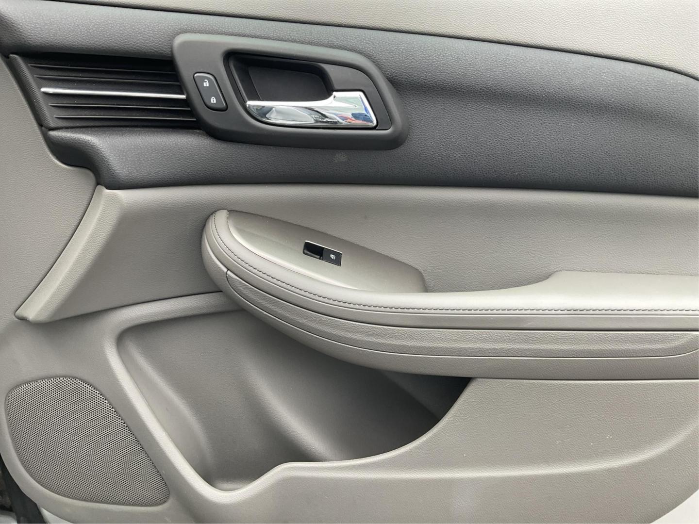 2014 Chevrolet Malibu 1LS (1G11B5SL5EU) with an ECOTEC 2.5L I-4 gasoline direct injection engine, located at 4508 South Dixie Dr, Moraine, OH, 45439, (937) 908-9800, 39.689976, -84.218452 - Photo#15