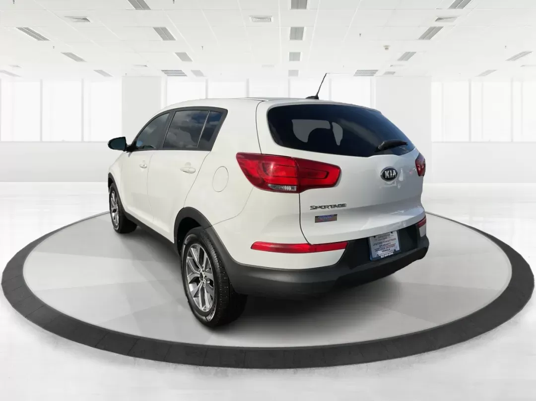 2015 Kia Sportage LX (KNDPB3AC1F7) with an Other engine, located at 1184 Kauffman Ave, Fairborn, OH, 45324, (937) 908-9800, 39.807072, -84.030914 - 2015 Kia Sportage LX - Photo#3