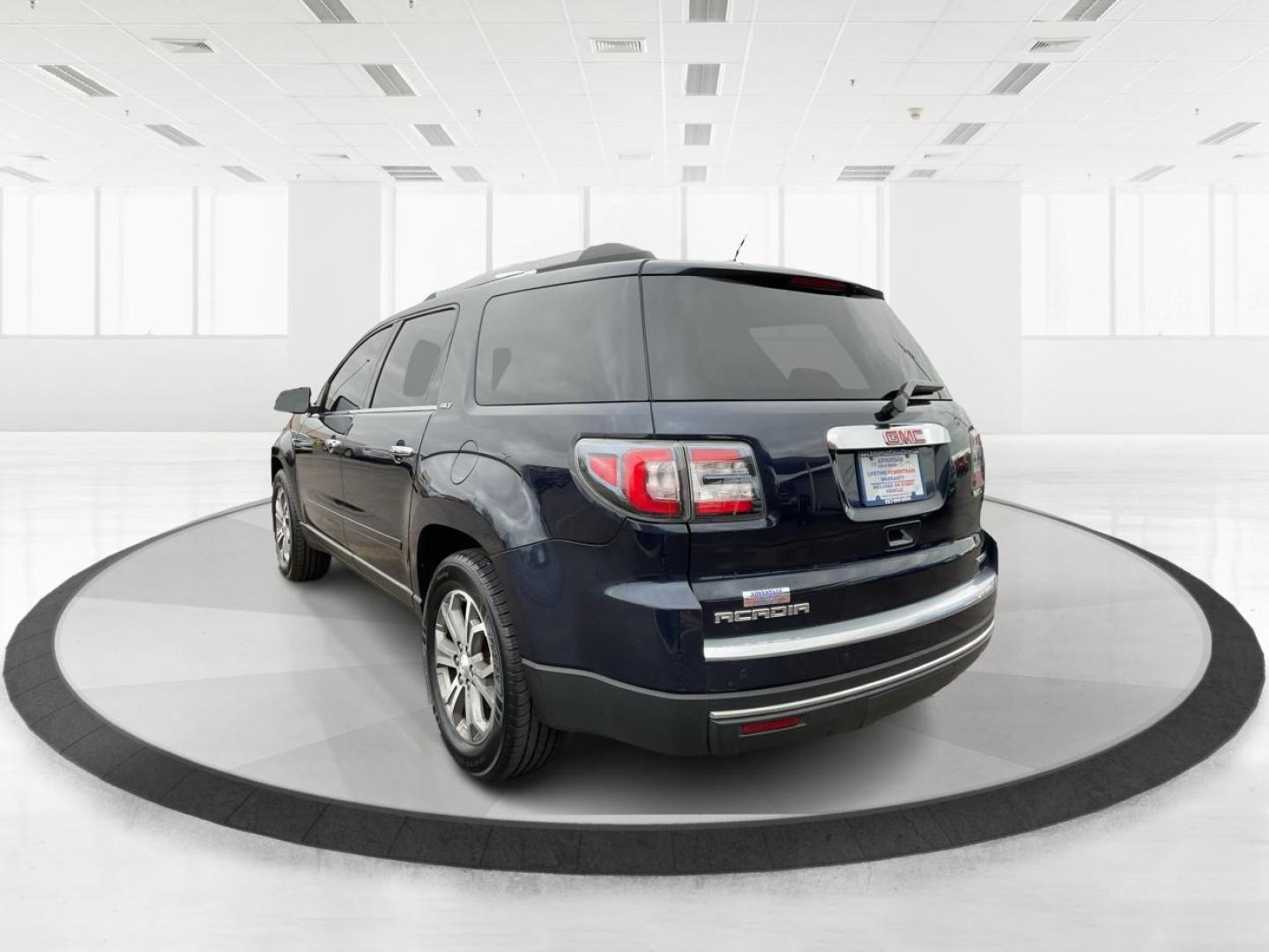 2016 GMC Acadia SLT (1GKKVRKD0GJ) with an 3.6L V-6 gasoline direct injection engine, located at 8750 N County Rd 25A, Piqua, OH, 45356, (937) 908-9800, 40.164391, -84.232513 - Photo#4