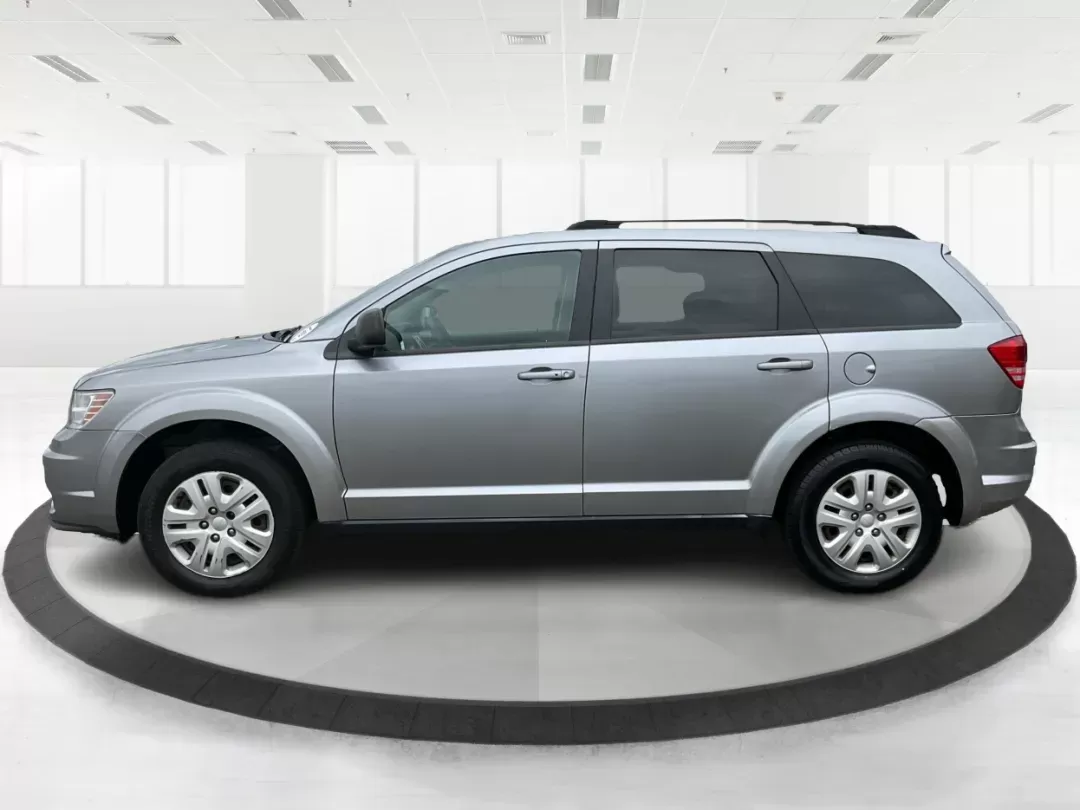 2017 Dodge Journey SE (3C4PDCAB2HT) with an Tigershark MultiAir 2.4L I-4 DOHC engine, located at 1099 N County Rd 25A , Troy, OH, 45373, (937) 908-9800, 40.057079, -84.212883 - 2017 Dodge Journey SE - Photo#5