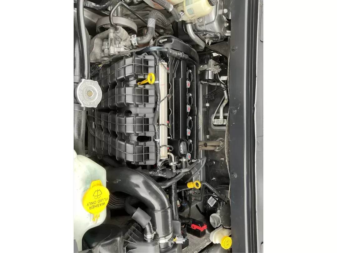 2017 Dodge Journey SE (3C4PDCAB2HT) with an Tigershark MultiAir 2.4L I-4 DOHC engine, located at 1099 N County Rd 25A , Troy, OH, 45373, (937) 908-9800, 40.057079, -84.212883 - 2017 Dodge Journey SE - Photo#10