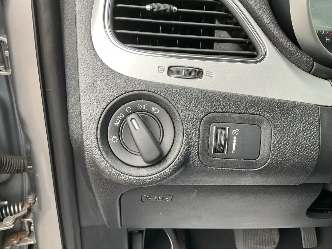 2017 Dodge Journey SE (3C4PDCAB2HT) with an Tigershark MultiAir 2.4L I-4 DOHC engine, located at 1099 N County Rd 25A , Troy, OH, 45373, (937) 908-9800, 40.057079, -84.212883 - 2017 Dodge Journey SE - Photo#16