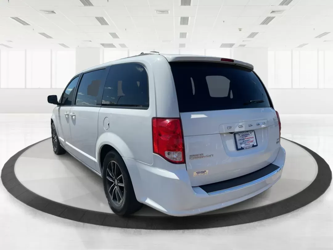 2018 Dodge Grand Caravan GT (2C4RDGEGXJR) with an Pentastar 3.6L V-6 DOHC engine, located at 8750 N County Rd 25A, Piqua, OH, 45356, (937) 908-9800, 40.164391, -84.232513 - 2018 Dodge Grand Caravan GT - Photo#4