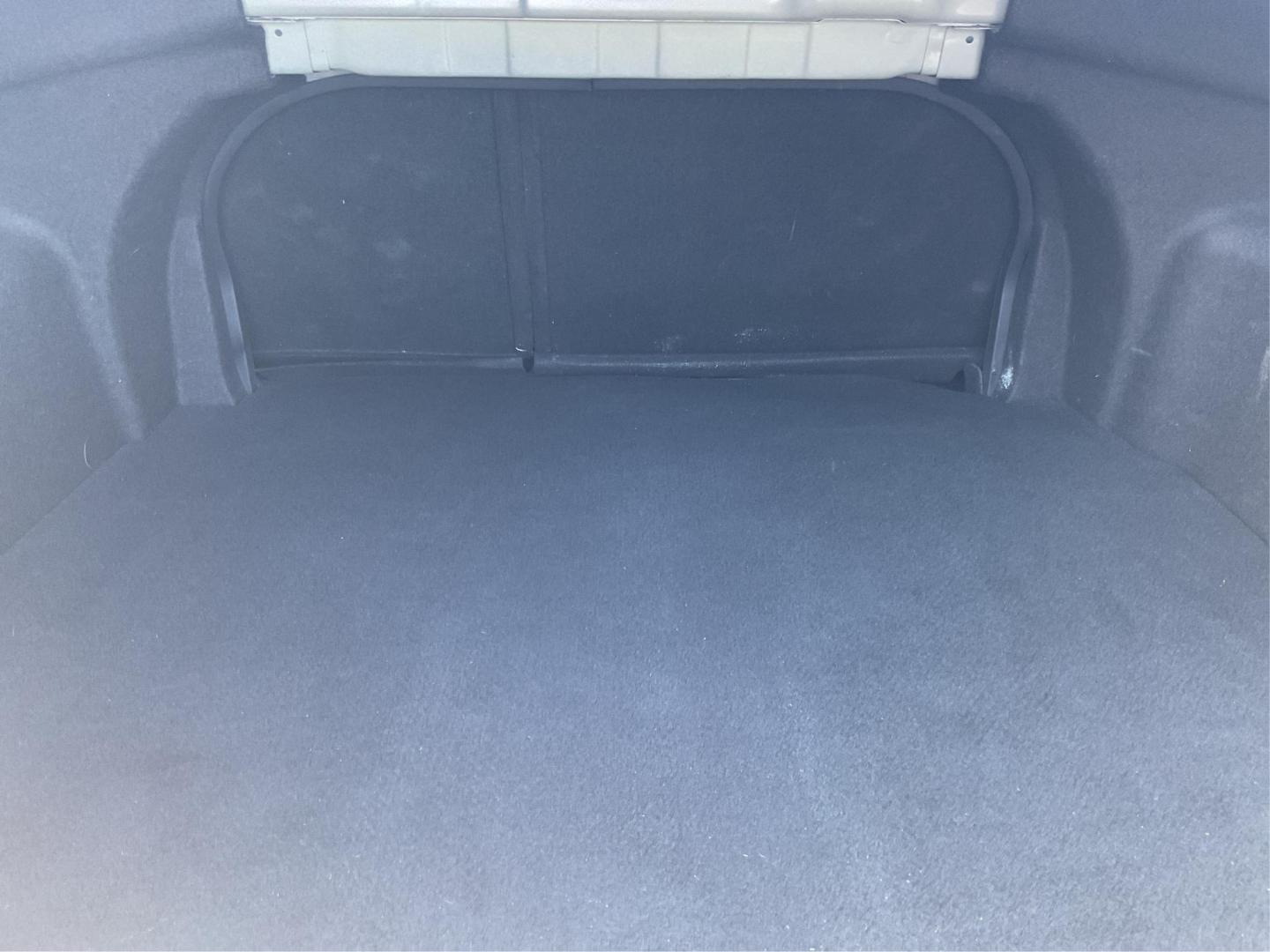 2014 Hyundai Sonata GLS (5NPEB4AC4EH) with an 2.4L I-4 gasoline direct injection engine, located at 4508 South Dixie Dr, Moraine, OH, 45439, (937) 908-9800, 39.689976, -84.218452 - Photo#11