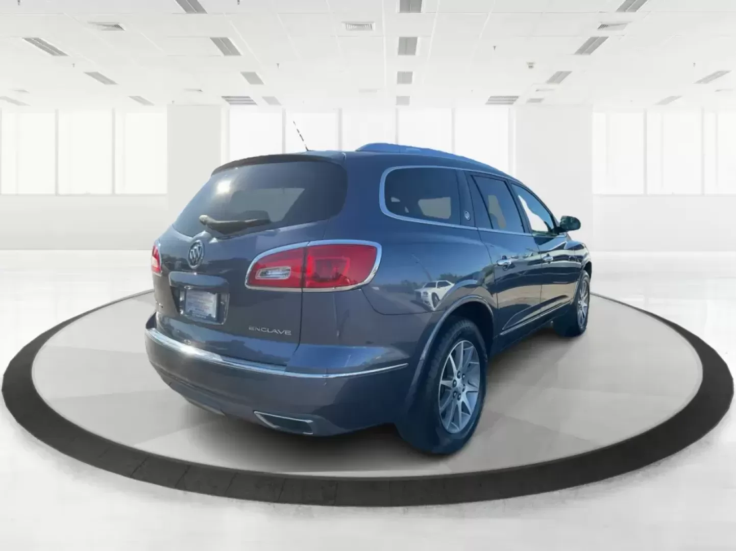 2014 Buick Enclave Leather (5GAKRBKDXEJ) with an 3.6L V-6 gasoline direct injection engine, located at 1951 S Dayton Lakeview Rd., New Carlisle, OH, 45344, (937) 908-9800, 39.890999, -84.050255 - Photo#2