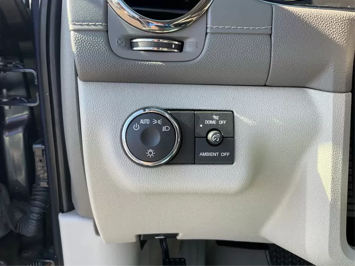 2014 Buick Enclave Leather (5GAKRBKDXEJ) with an 3.6L V-6 gasoline direct injection engine, located at 1951 S Dayton Lakeview Rd., New Carlisle, OH, 45344, (937) 908-9800, 39.890999, -84.050255 - Photo#16