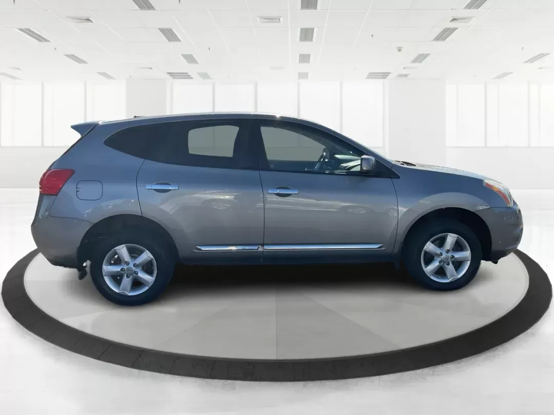photo of 2013 Nissan Rogue S