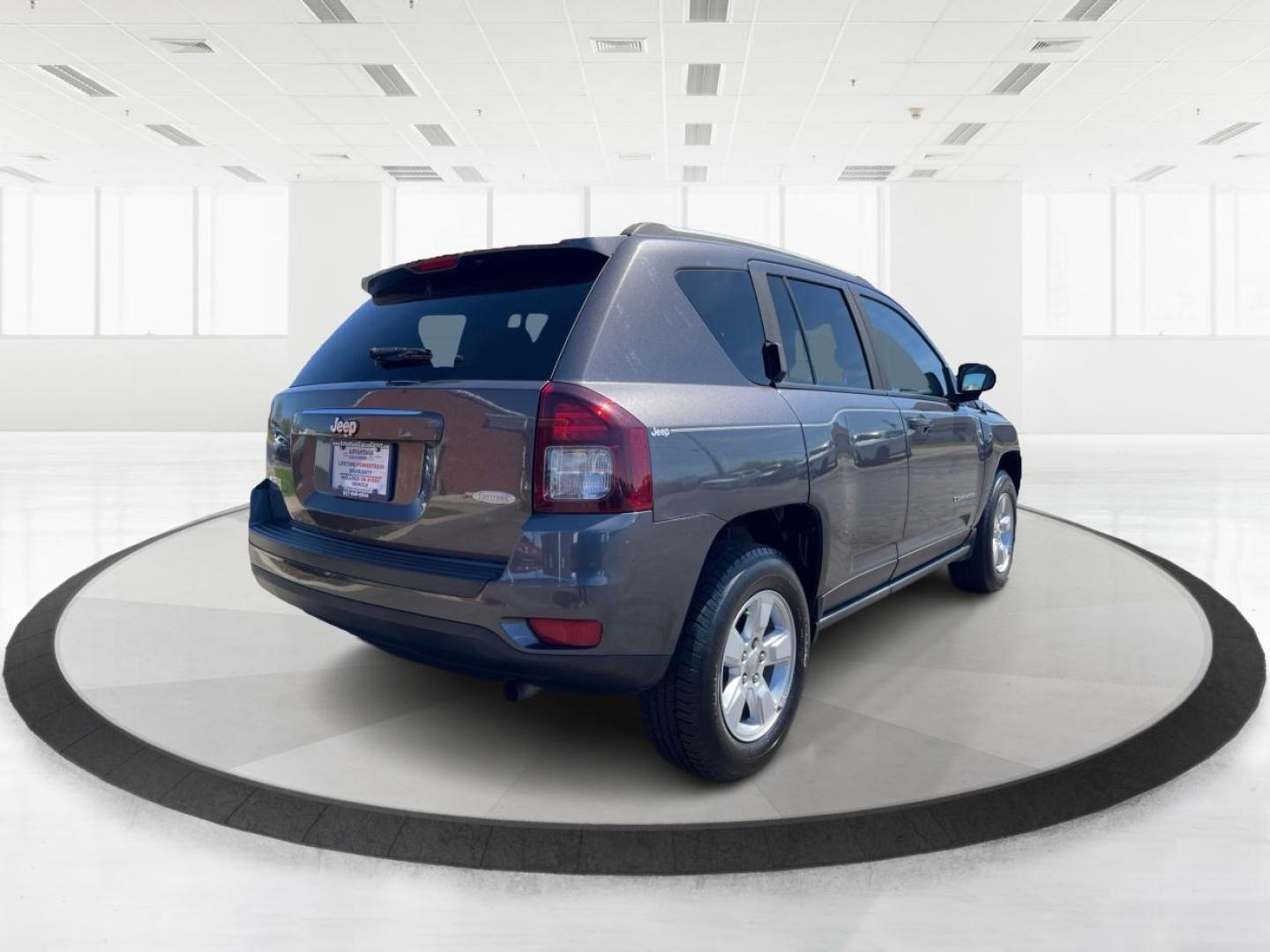 2016 Jeep Compass Latitude (1C4NJCEA2GD) with an Other engine, located at 1230 East Main St, Xenia, OH, 45385, (937) 908-9800, 39.688026, -83.910172 - 2016 Jeep Compass Latitude - Photo#2