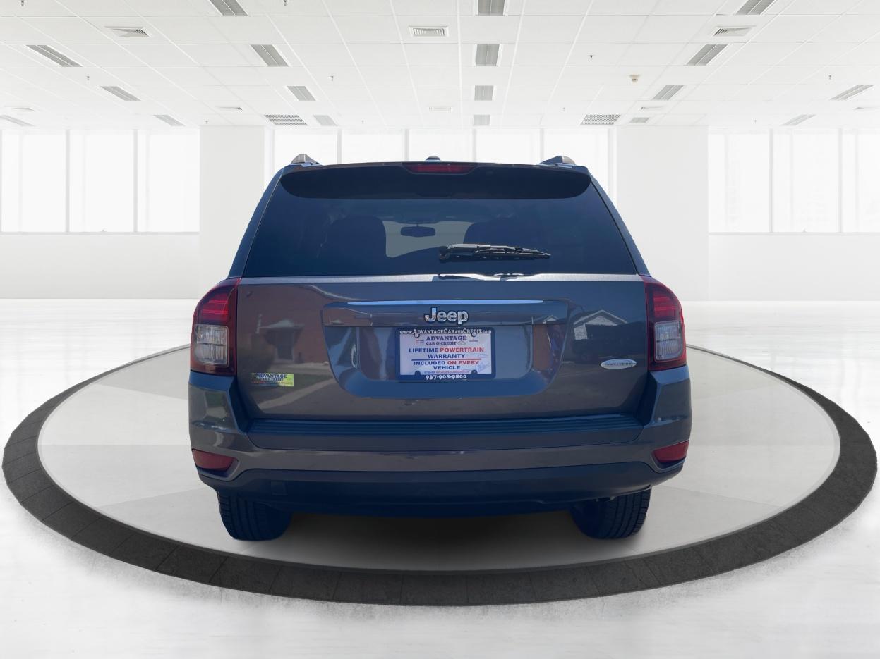 2016 Jeep Compass Latitude (1C4NJCEA2GD) with an Other engine, located at 1230 East Main St, Xenia, OH, 45385, (937) 908-9800, 39.688026, -83.910172 - 2016 Jeep Compass Latitude - Photo#3