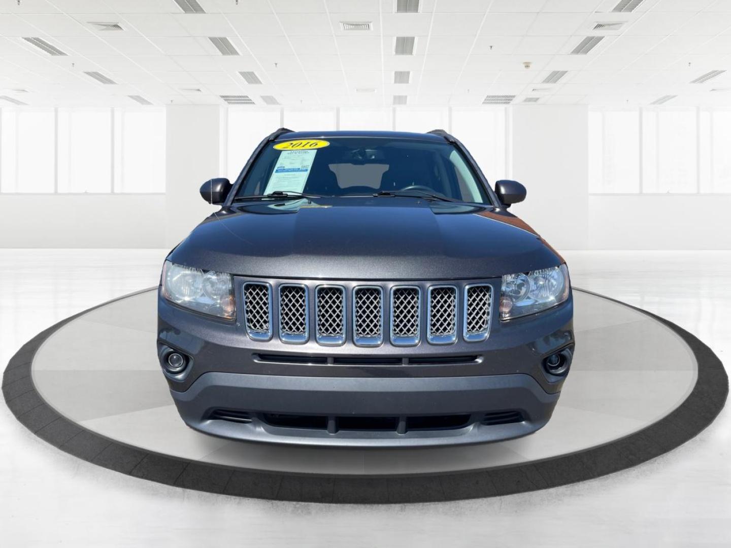 2016 Jeep Compass Latitude (1C4NJCEA2GD) with an Other engine, located at 1230 East Main St, Xenia, OH, 45385, (937) 908-9800, 39.688026, -83.910172 - 2016 Jeep Compass Latitude - Photo#6