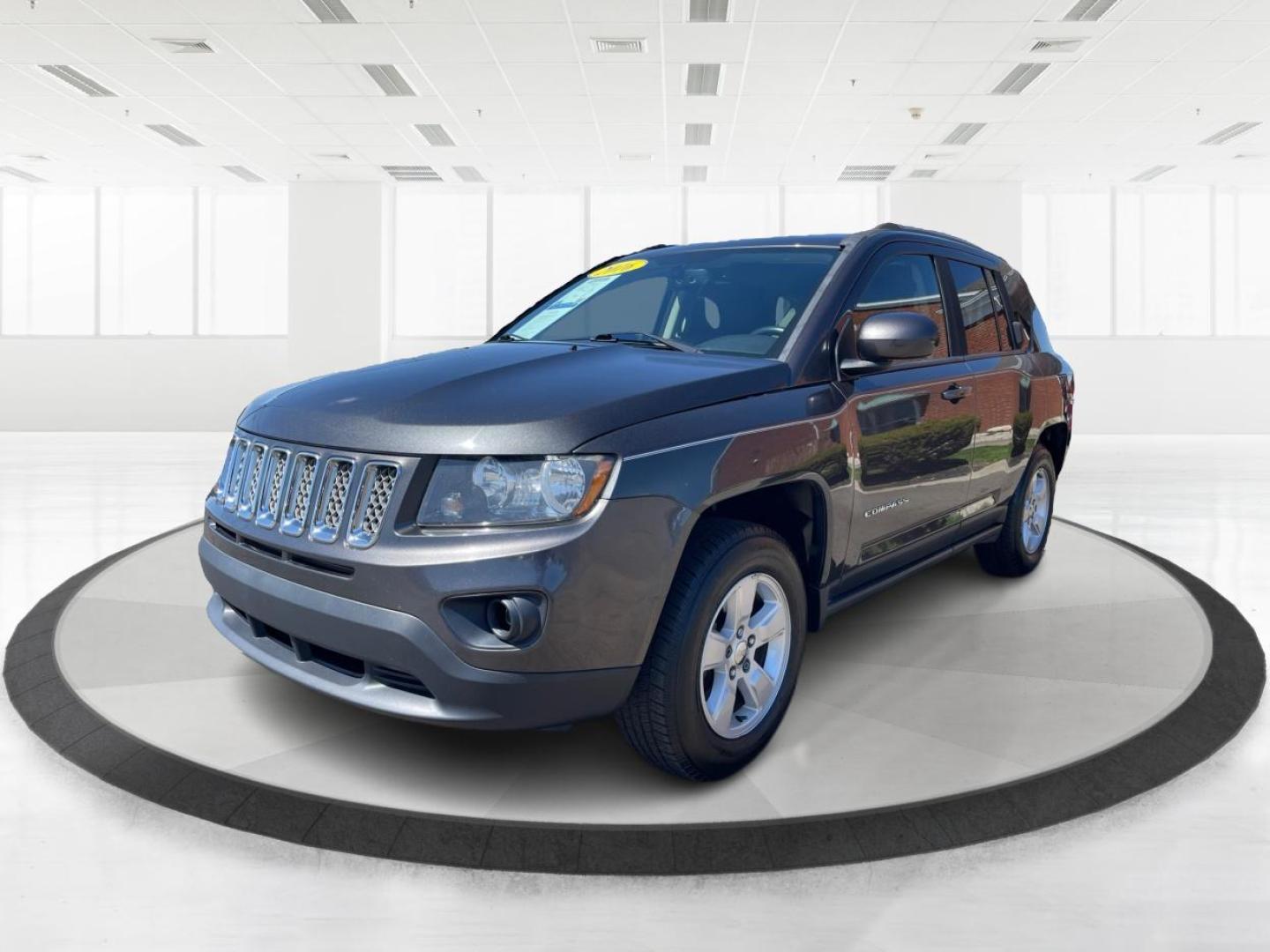 2016 Jeep Compass Latitude (1C4NJCEA2GD) with an Other engine, located at 1230 East Main St, Xenia, OH, 45385, (937) 908-9800, 39.688026, -83.910172 - 2016 Jeep Compass Latitude - Photo#7