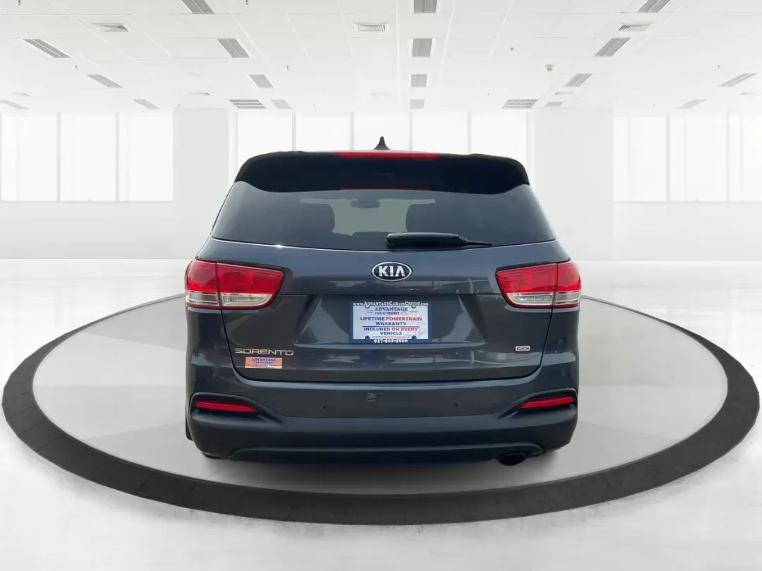 2016 Kia Sorento 2.4L LX (5XYPGDA33GG) with an 2.4L I-4 gasoline direct injection engine, located at 1184 Kauffman Ave, Fairborn, OH, 45324, (937) 908-9800, 39.807072, -84.030914 - 2016 Kia Sorento 2.4L LX - Photo#4