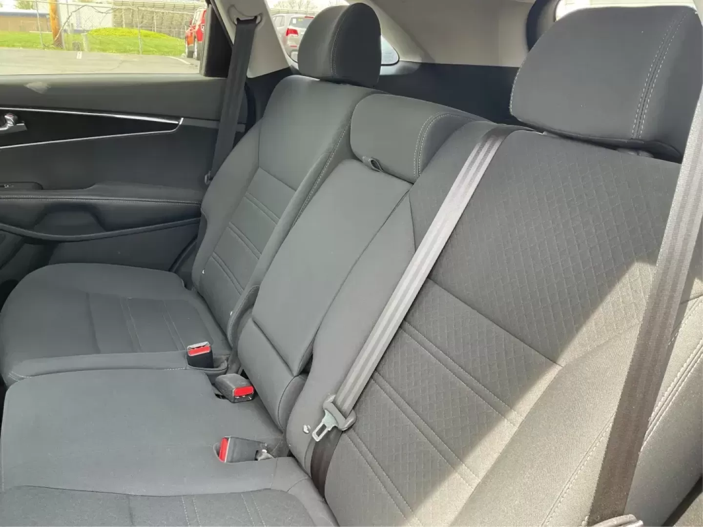 2016 Kia Sorento 2.4L LX (5XYPGDA33GG) with an 2.4L I-4 gasoline direct injection engine, located at 1184 Kauffman Ave, Fairborn, OH, 45324, (937) 908-9800, 39.807072, -84.030914 - Photo#9