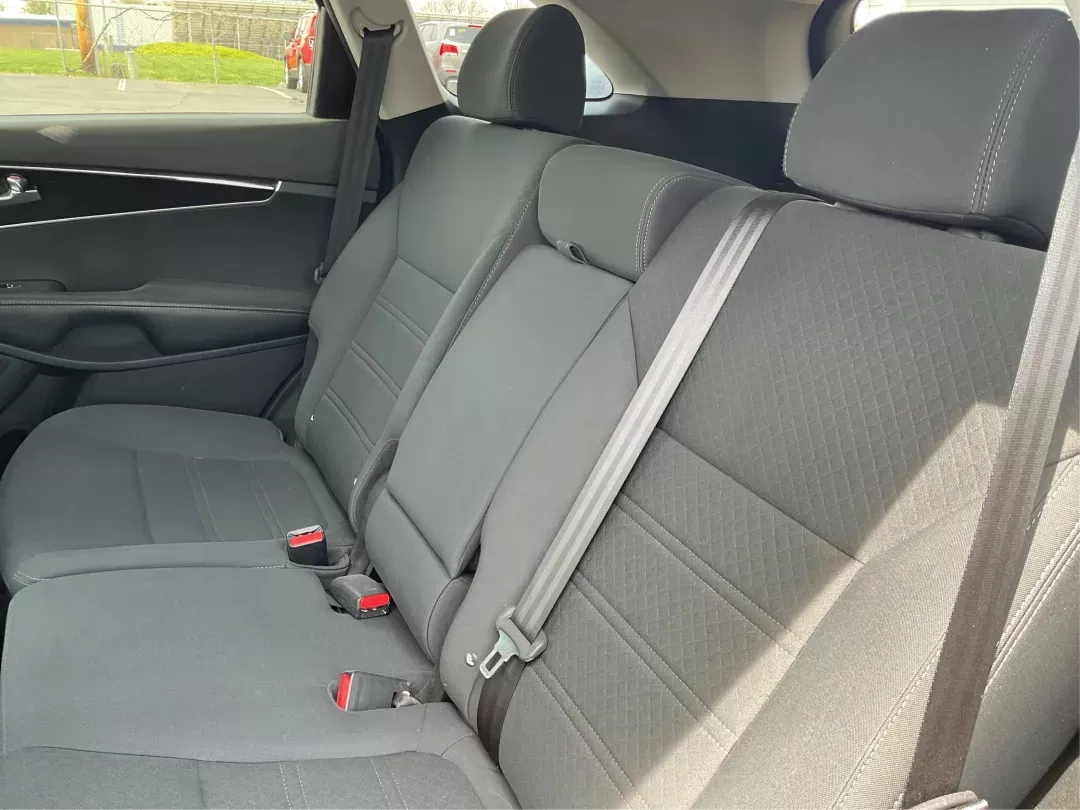 2016 Kia Sorento 2.4L LX (5XYPGDA33GG) with an 2.4L I-4 gasoline direct injection engine, located at 1184 Kauffman Ave, Fairborn, OH, 45324, (937) 908-9800, 39.807072, -84.030914 - 2016 Kia Sorento 2.4L LX - Photo#10