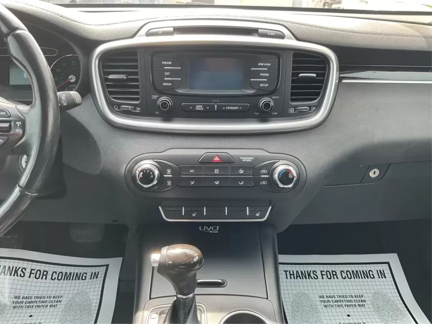 2016 Kia Sorento 2.4L LX (5XYPGDA33GG) with an 2.4L I-4 gasoline direct injection engine, located at 1184 Kauffman Ave, Fairborn, OH, 45324, (937) 908-9800, 39.807072, -84.030914 - Photo#12