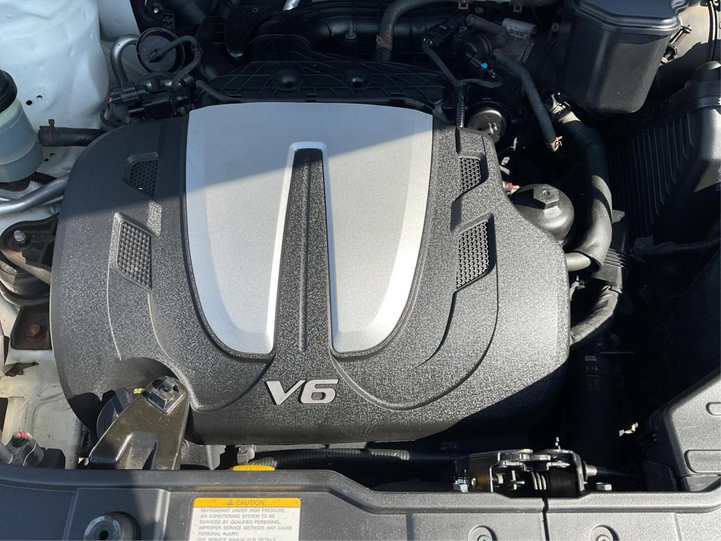 2011 Kia Sorento EX V6 (5XYKUDA22BG) with an 3.5L V-6 DOHC engine, located at 1184 Kauffman Ave, Fairborn, OH, 45324, (937) 908-9800, 39.807072, -84.030914 - Photo#10
