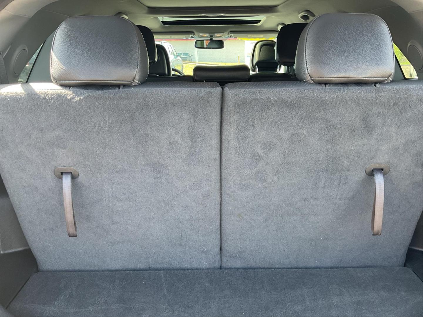 2011 Kia Sorento EX V6 (5XYKUDA22BG) with an 3.5L V-6 DOHC engine, located at 1184 Kauffman Ave, Fairborn, OH, 45324, (937) 908-9800, 39.807072, -84.030914 - Photo#11