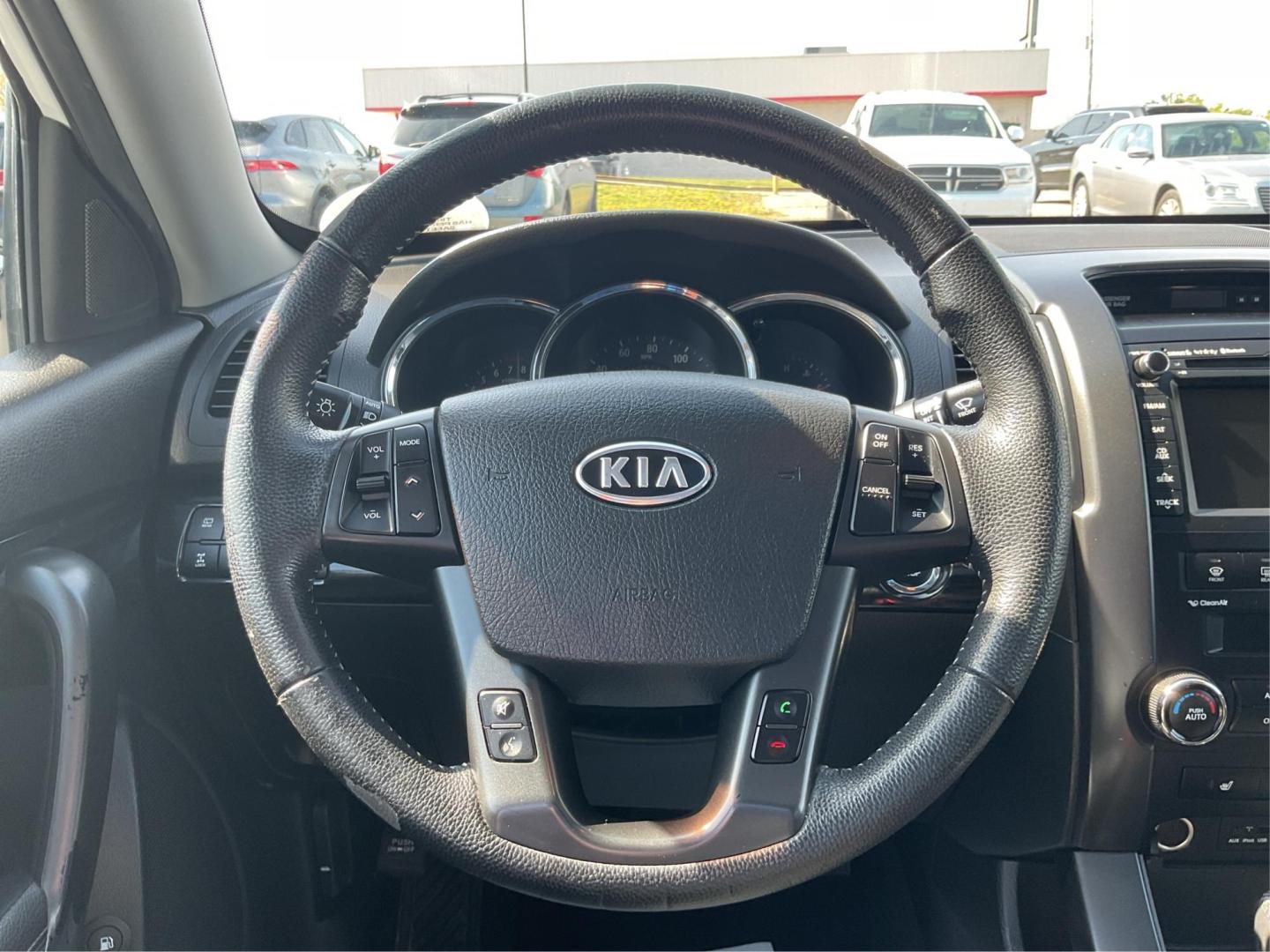 2011 Kia Sorento EX V6 (5XYKUDA22BG) with an 3.5L V-6 DOHC engine, located at 1184 Kauffman Ave, Fairborn, OH, 45324, (937) 908-9800, 39.807072, -84.030914 - Photo#15