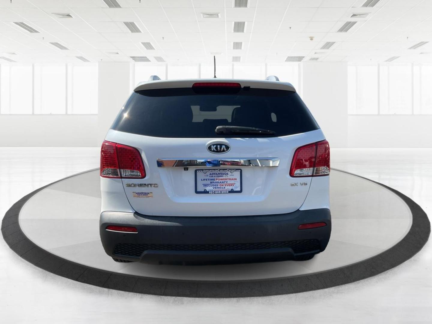 2011 Kia Sorento EX V6 (5XYKUDA22BG) with an 3.5L V-6 DOHC engine, located at 1184 Kauffman Ave, Fairborn, OH, 45324, (937) 908-9800, 39.807072, -84.030914 - Photo#3