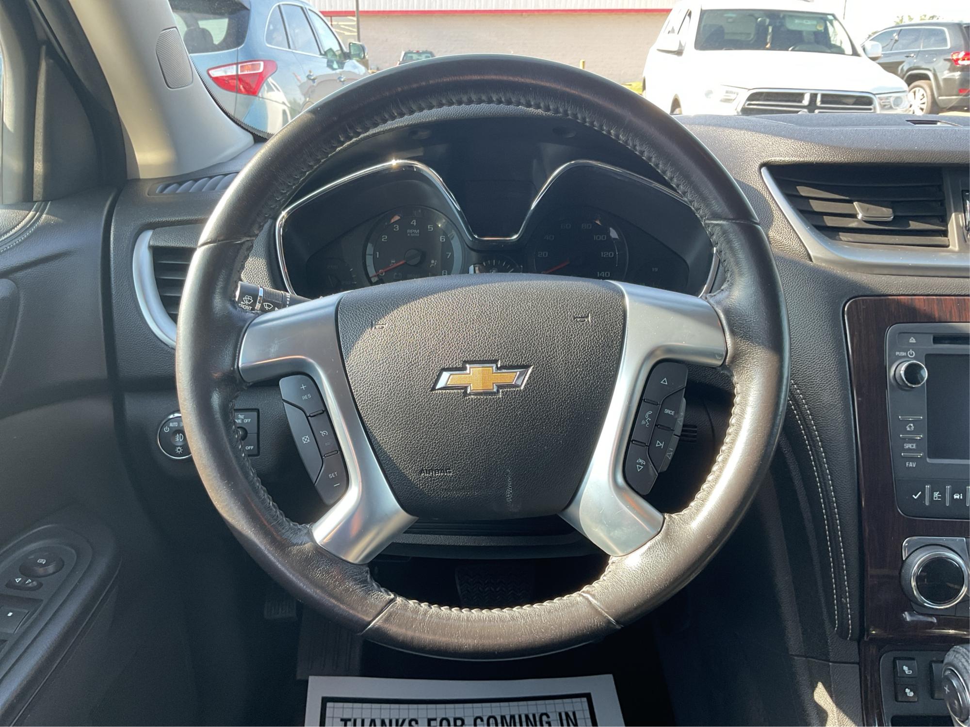 2015 Chevrolet Traverse 2LT (1GNKRHKD0FJ) with an 3.6L V-6 gasoline direct injection engine, located at 1099 N County Rd 25A , Troy, OH, 45373, (937) 908-9800, 40.057079, -84.212883 - Photo#14