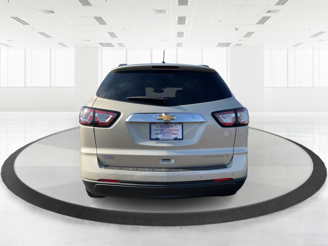 2015 Chevrolet Traverse 2LT (1GNKRHKD0FJ) with an 3.6L V-6 gasoline direct injection engine, located at 1099 N County Rd 25A , Troy, OH, 45373, (937) 908-9800, 40.057079, -84.212883 - Photo#3