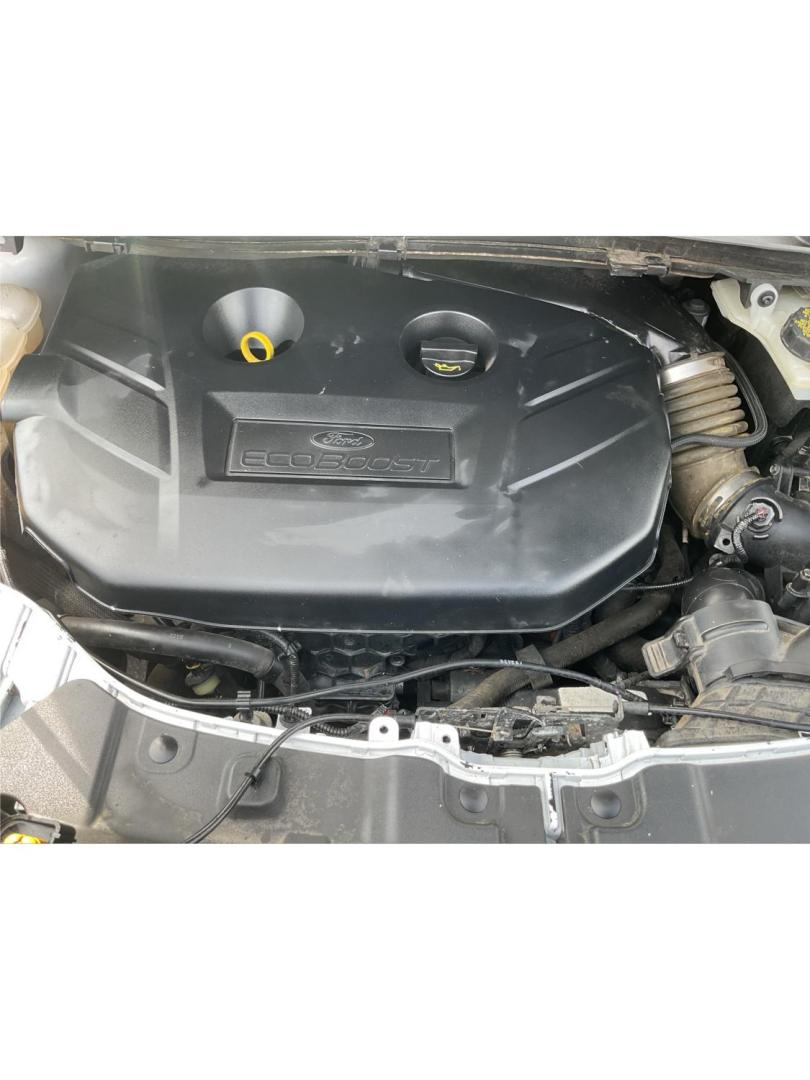 2016 Ford Escape Titanium (1FMCU9J98GU) with an Other engine, located at 1230 East Main St, Xenia, OH, 45385, (937) 908-9800, 39.688026, -83.910172 - Photo#10