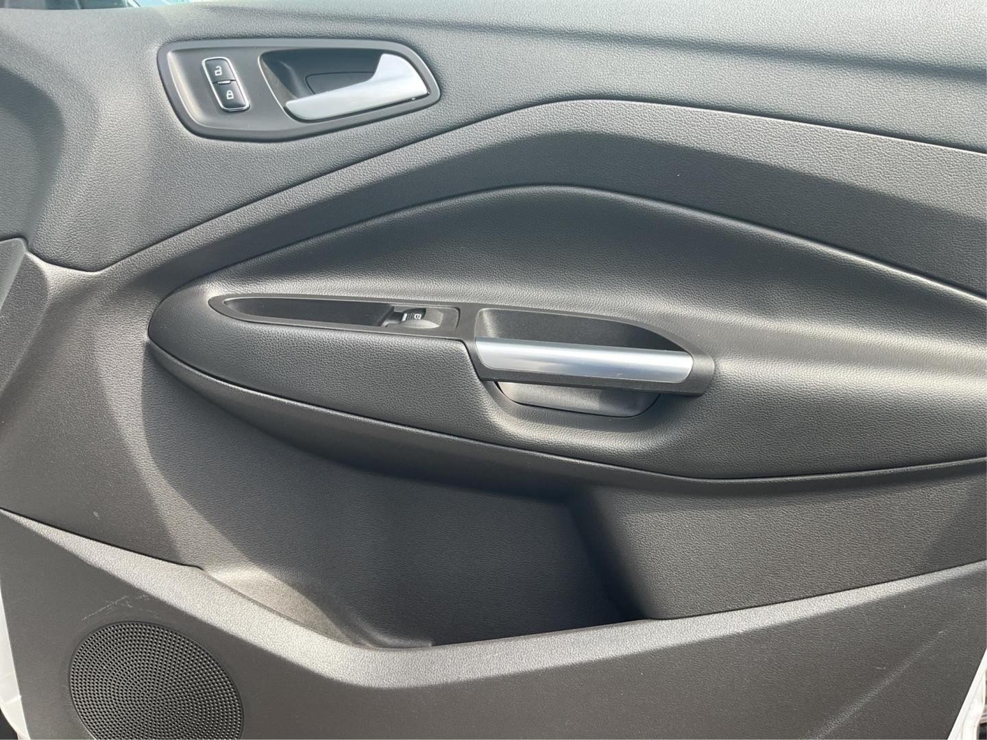 2016 Ford Escape Titanium (1FMCU9J98GU) with an Other engine, located at 1230 East Main St, Xenia, OH, 45385, (937) 908-9800, 39.688026, -83.910172 - Photo#19