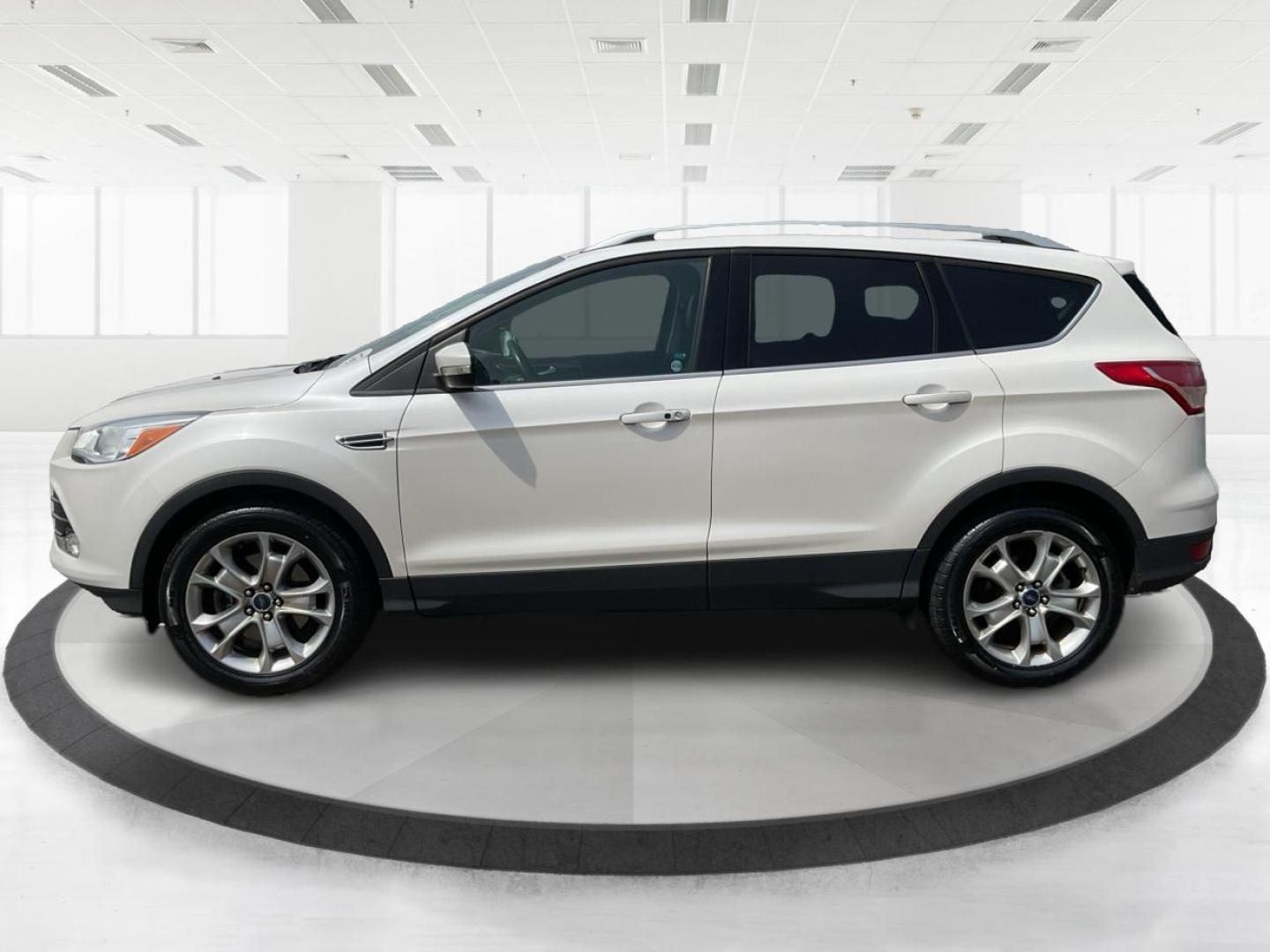 2016 Ford Escape Titanium (1FMCU9J98GU) with an Other engine, located at 1230 East Main St, Xenia, OH, 45385, (937) 908-9800, 39.688026, -83.910172 - Photo#5