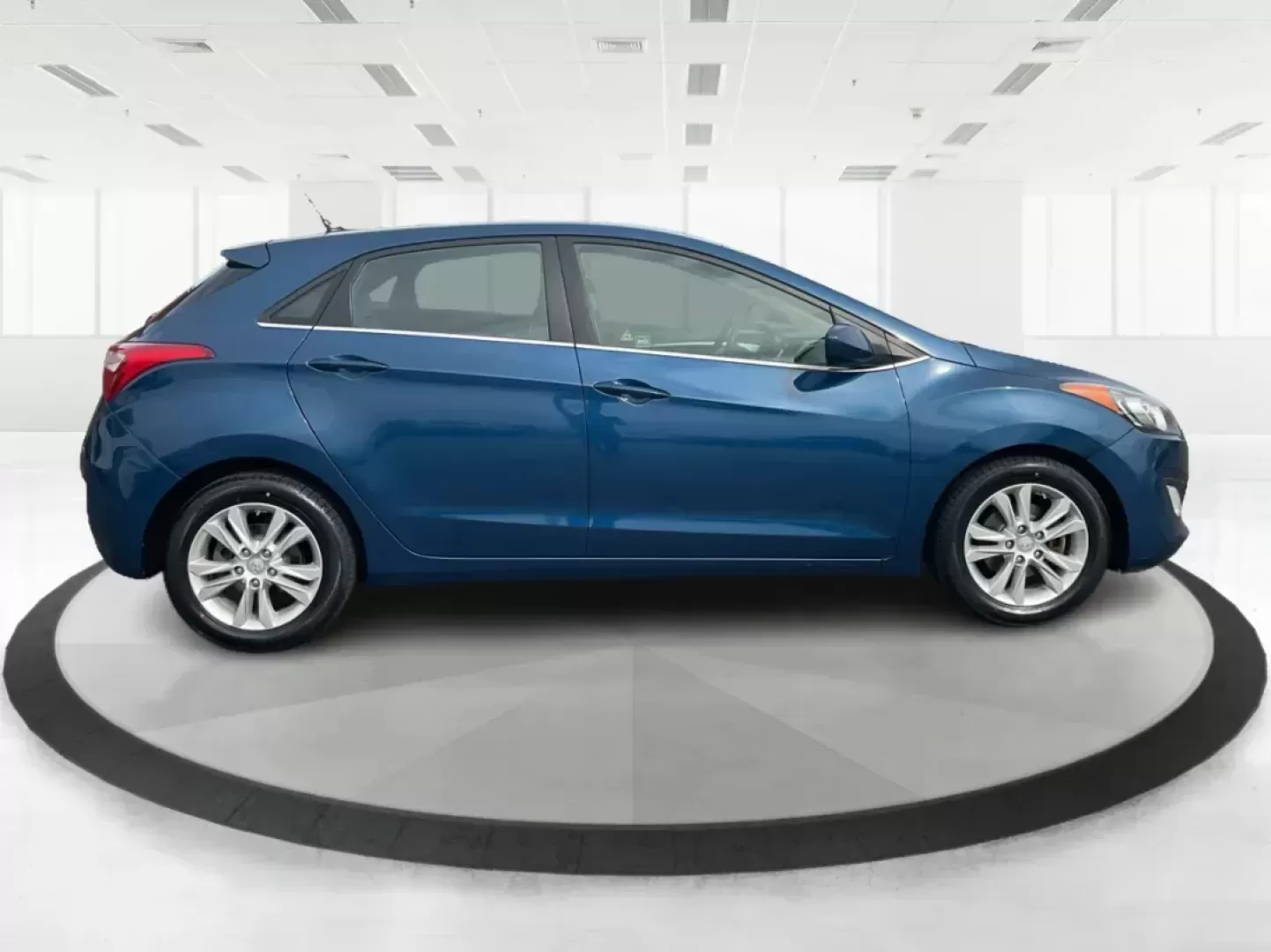 2014 Hyundai Elantra GT GT (KMHD35LH4EU) with an Other engine, located at 1230 East Main St, Xenia, OH, 45385, (937) 908-9800, 39.688026, -83.910172 - Photo#1