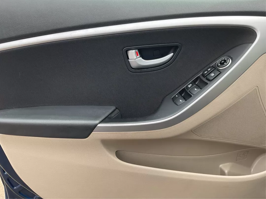 2014 Hyundai Elantra GT GT (KMHD35LH4EU) with an Other engine, located at 1230 East Main St, Xenia, OH, 45385, (937) 908-9800, 39.688026, -83.910172 - 2014 Hyundai Elantra GT GT - Photo#15