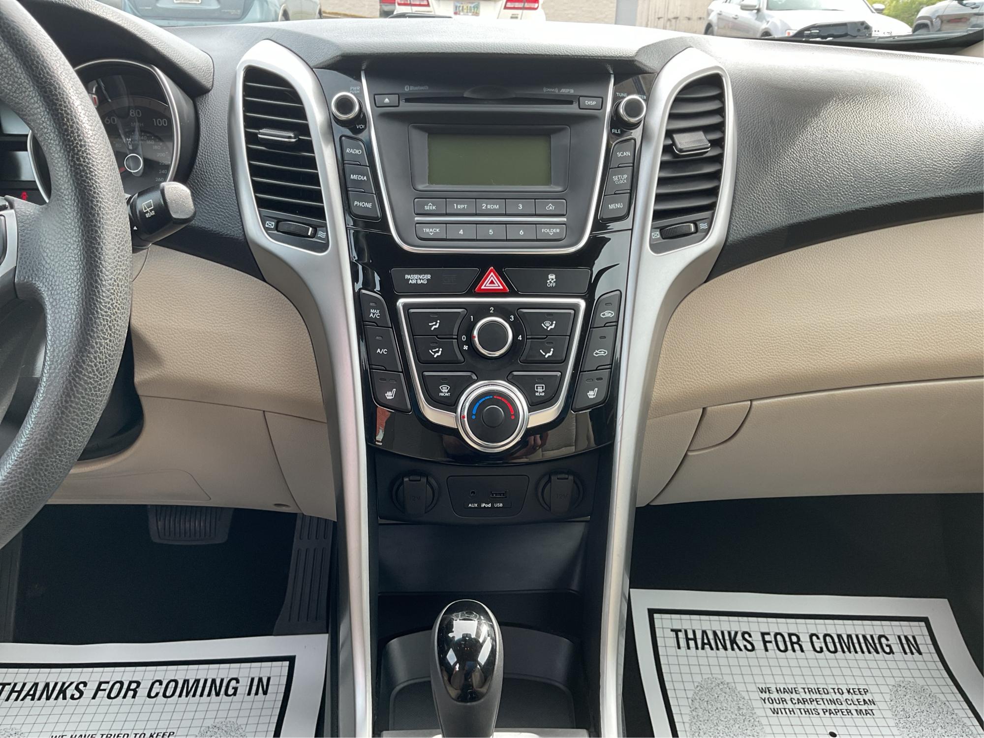 2014 Hyundai Elantra GT GT (KMHD35LH4EU) with an Other engine, located at 1230 East Main St, Xenia, OH, 45385, (937) 908-9800, 39.688026, -83.910172 - 2014 Hyundai Elantra GT GT - Photo#11