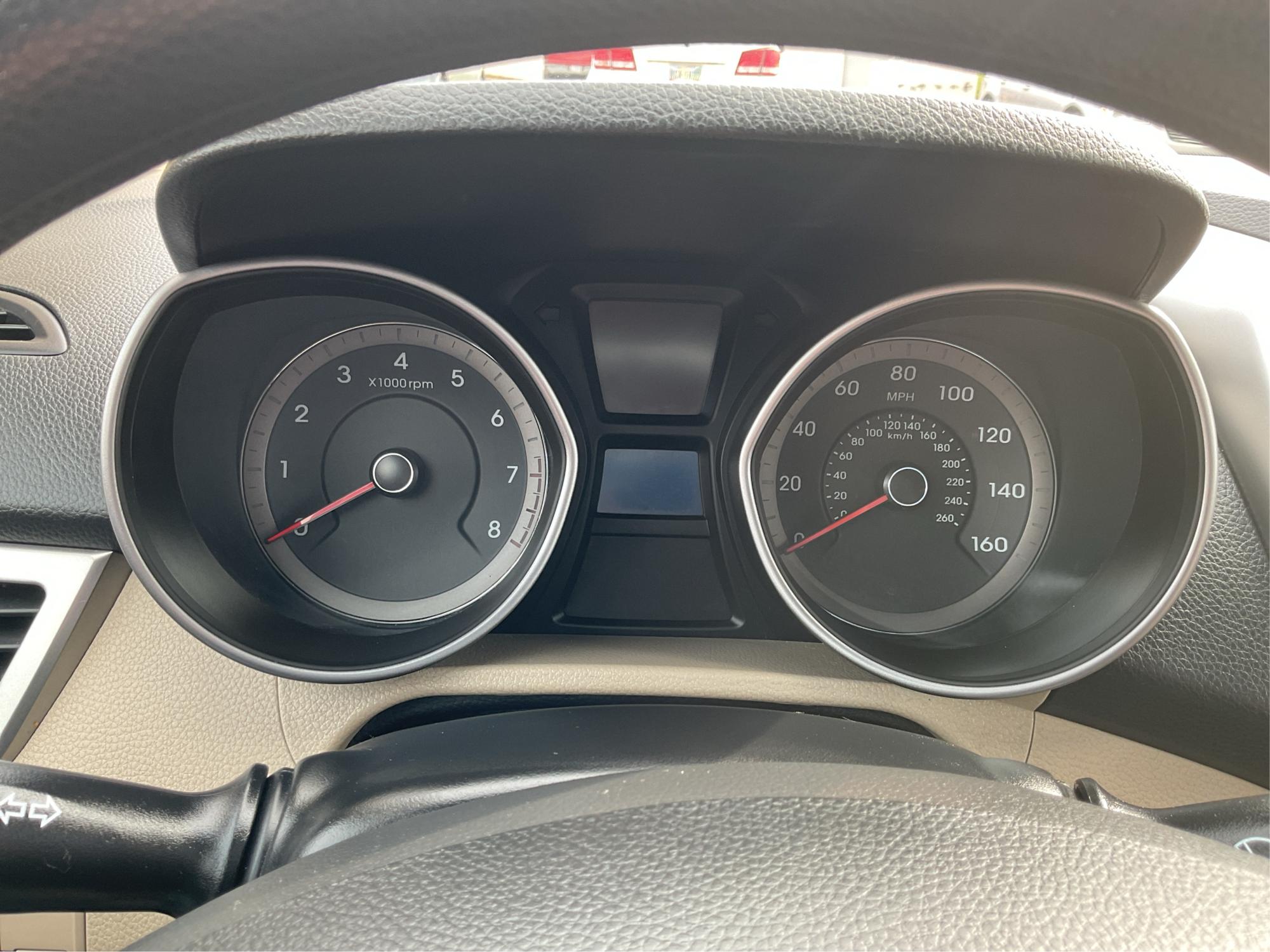 2014 Hyundai Elantra GT GT (KMHD35LH4EU) with an Other engine, located at 1230 East Main St, Xenia, OH, 45385, (937) 908-9800, 39.688026, -83.910172 - 2014 Hyundai Elantra GT GT - Photo#13