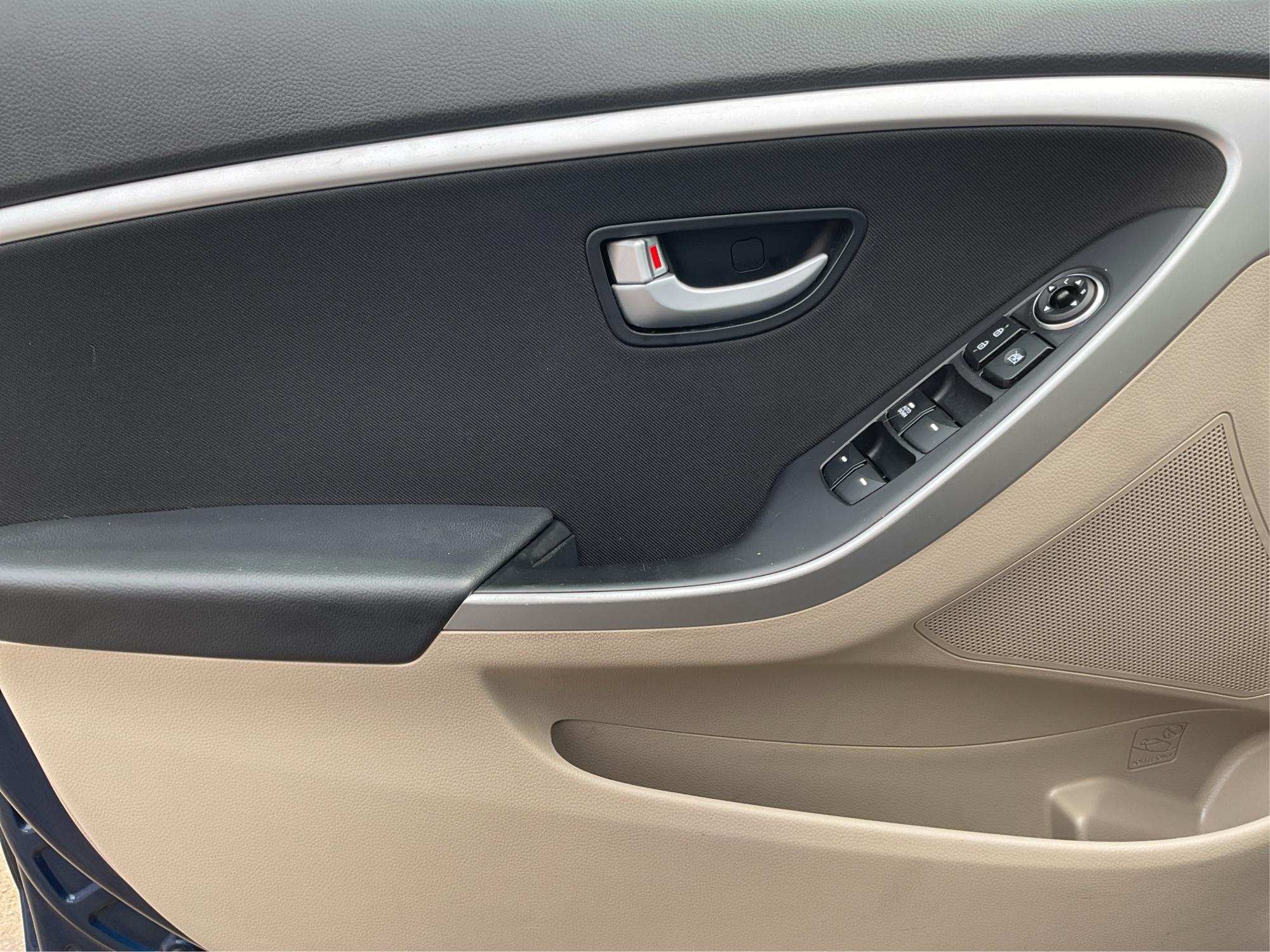 2014 Hyundai Elantra GT GT (KMHD35LH4EU) with an Other engine, located at 1230 East Main St, Xenia, OH, 45385, (937) 908-9800, 39.688026, -83.910172 - 2014 Hyundai Elantra GT GT - Photo#15