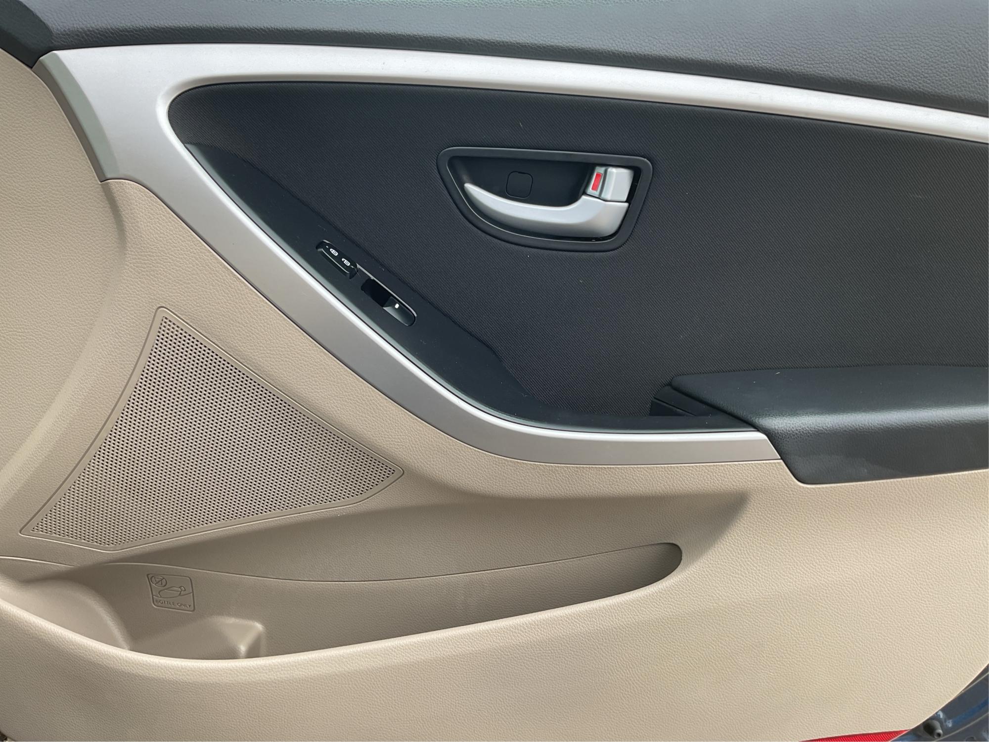 2014 Hyundai Elantra GT GT (KMHD35LH4EU) with an Other engine, located at 1230 East Main St, Xenia, OH, 45385, (937) 908-9800, 39.688026, -83.910172 - 2014 Hyundai Elantra GT GT - Photo#16