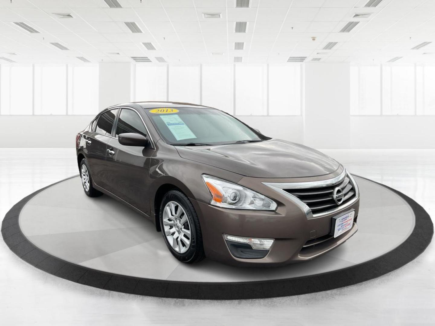 2013 Nissan Altima 2.5 S (1N4AL3APXDN) with an 2.5L I-4 DOHC engine, located at 1184 Kauffman Ave, Fairborn, OH, 45324, (937) 908-9800, 39.807072, -84.030914 - Photo#0