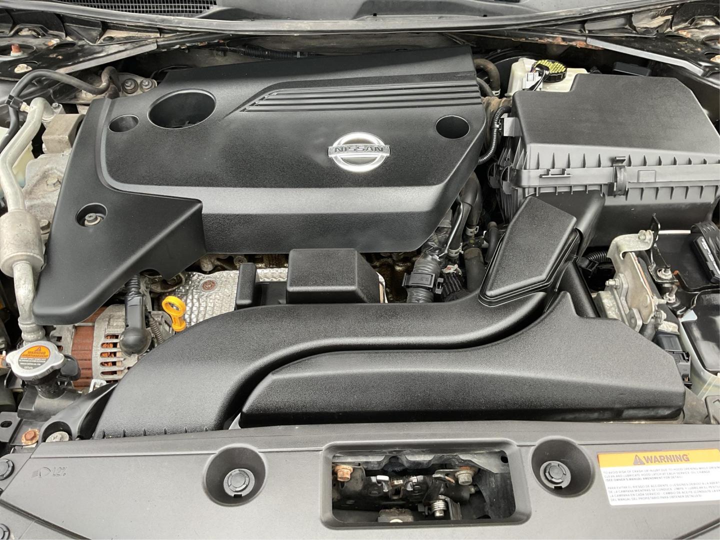 2013 Nissan Altima 2.5 S (1N4AL3APXDN) with an 2.5L I-4 DOHC engine, located at 1184 Kauffman Ave, Fairborn, OH, 45324, (937) 908-9800, 39.807072, -84.030914 - Photo#10