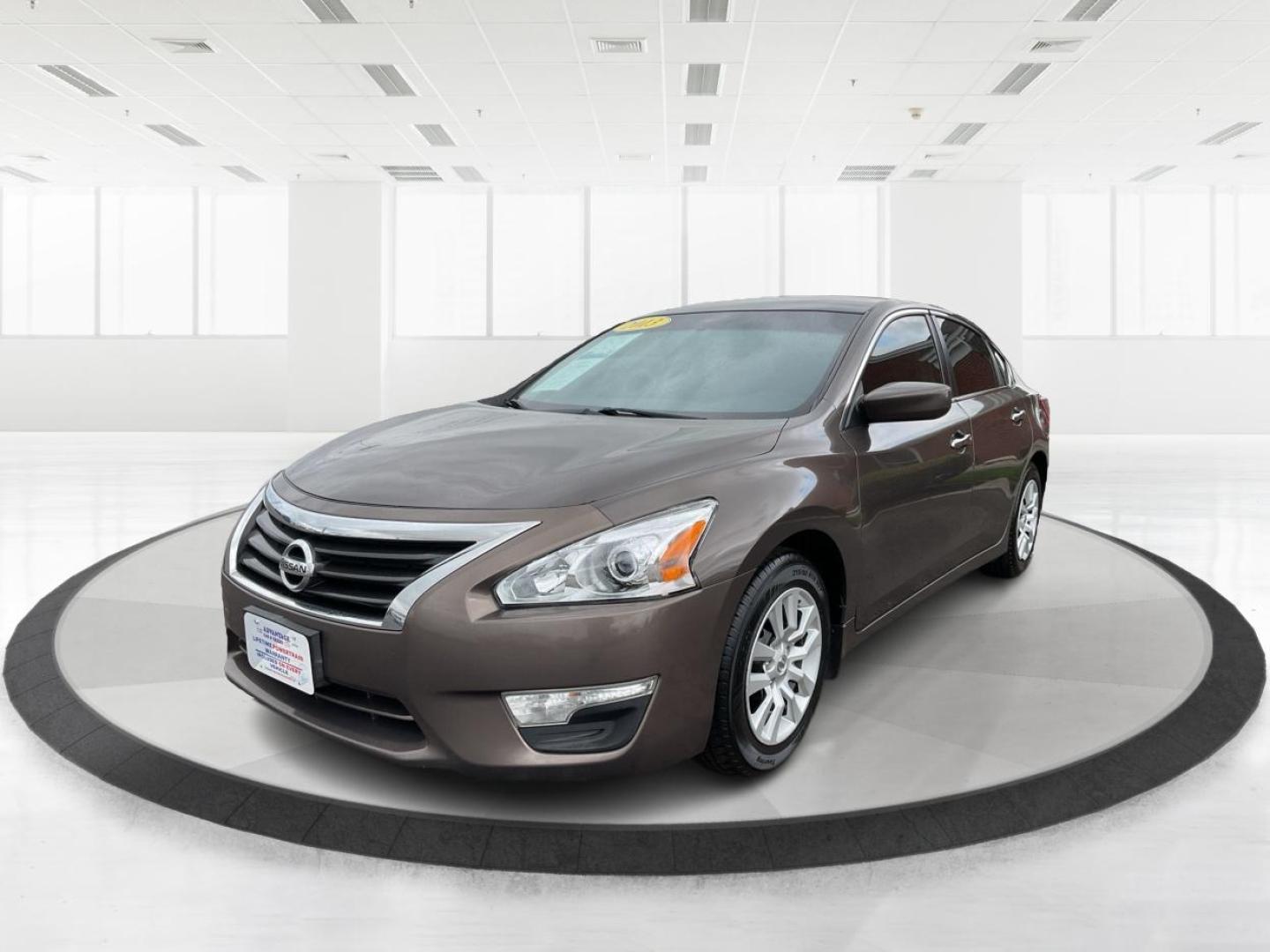 2013 Nissan Altima 2.5 S (1N4AL3APXDN) with an 2.5L I-4 DOHC engine, located at 1184 Kauffman Ave, Fairborn, OH, 45324, (937) 908-9800, 39.807072, -84.030914 - Photo#7
