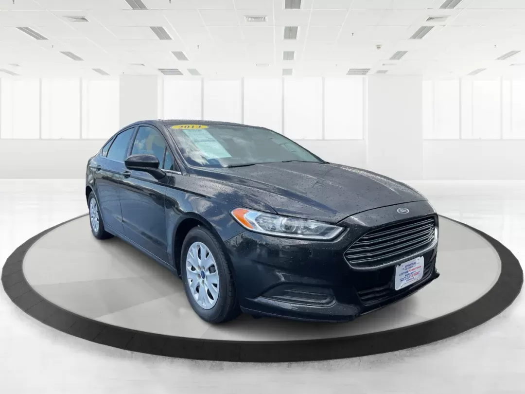 2014 Ford Fusion S (3FA6P0G75ER) with an Duratec 2.5L I-4 DOHC engine, located at 1230 East Main St, Xenia, OH, 45385, (937) 908-9800, 39.688026, -83.910172 - 2014 Ford Fusion S - Photo#0