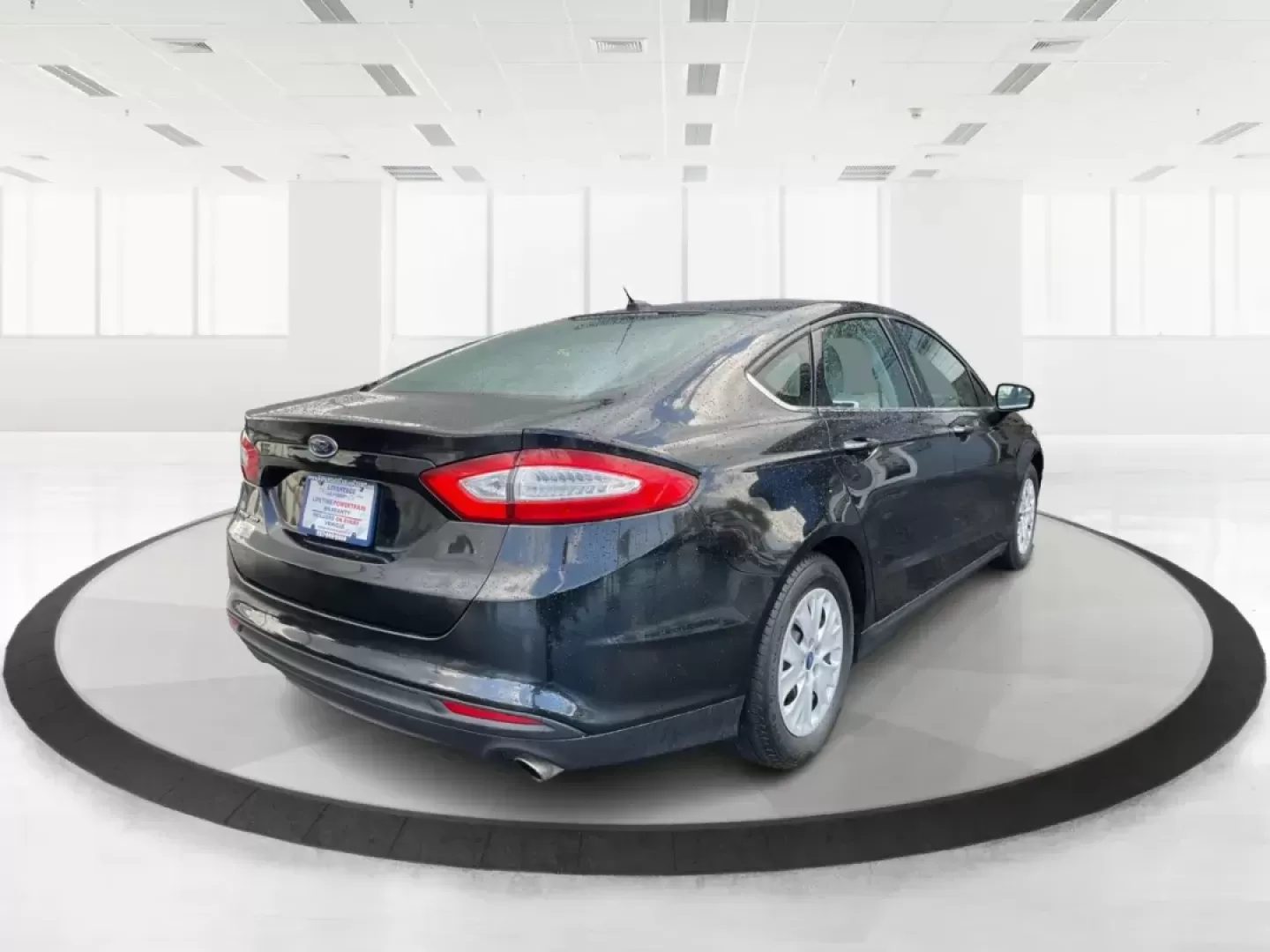 2014 Ford Fusion S (3FA6P0G75ER) with an Duratec 2.5L I-4 DOHC engine, located at 401 Woodman Dr, Riverside, OH, 45431, (937) 908-9800, 39.760899, -84.123421 - Photo#2