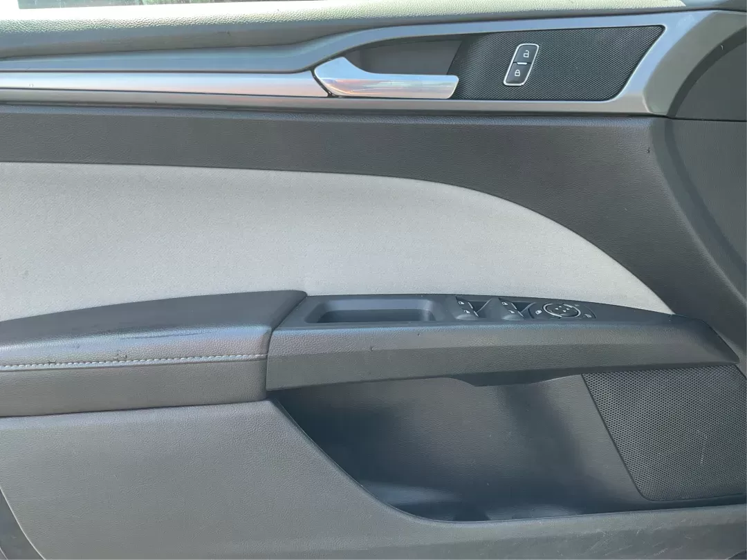 2014 Ford Fusion S (3FA6P0G75ER) with an Duratec 2.5L I-4 DOHC engine, located at 1230 East Main St, Xenia, OH, 45385, (937) 908-9800, 39.688026, -83.910172 - 2014 Ford Fusion S - Photo#16
