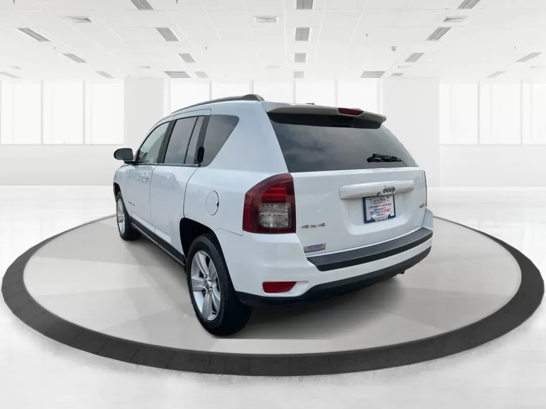 2016 Jeep Compass Latitude (1C4NJDEB9GD) with an 2.4L I-4 DOHC engine, located at 401 Woodman Dr, Riverside, OH, 45431, (937) 908-9800, 39.760899, -84.123421 - 2016 Jeep Compass Latitude - Photo#3