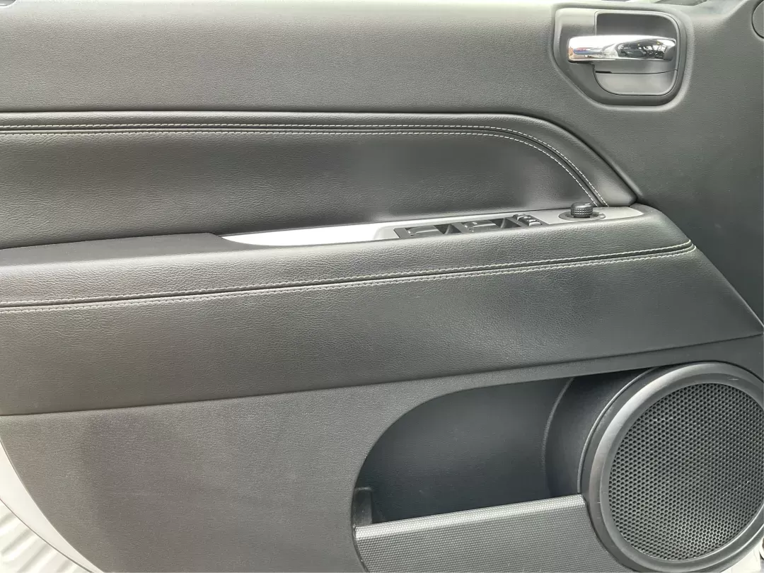 2016 Jeep Compass Latitude (1C4NJDEB9GD) with an 2.4L I-4 DOHC engine, located at 401 Woodman Dr, Riverside, OH, 45431, (937) 908-9800, 39.760899, -84.123421 - 2016 Jeep Compass Latitude - Photo#14