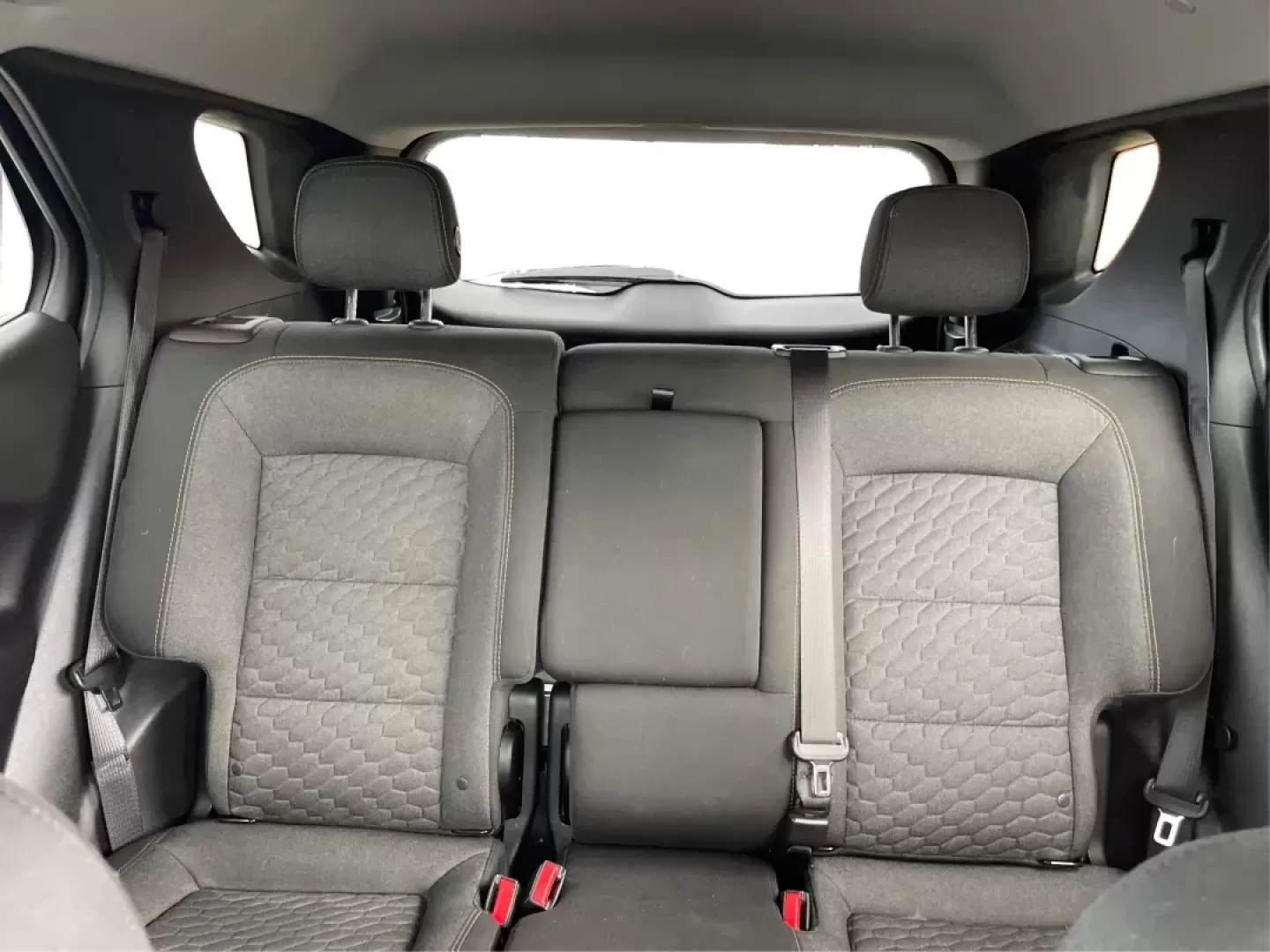2019 Chevrolet Equinox LT (2GNAXUEV1K6) with an 1.5L I-4 gasoline direct injection engine, located at 4508 South Dixie Dr, Moraine, OH, 45439, (937) 908-9800, 39.689976, -84.218452 - Photo#13