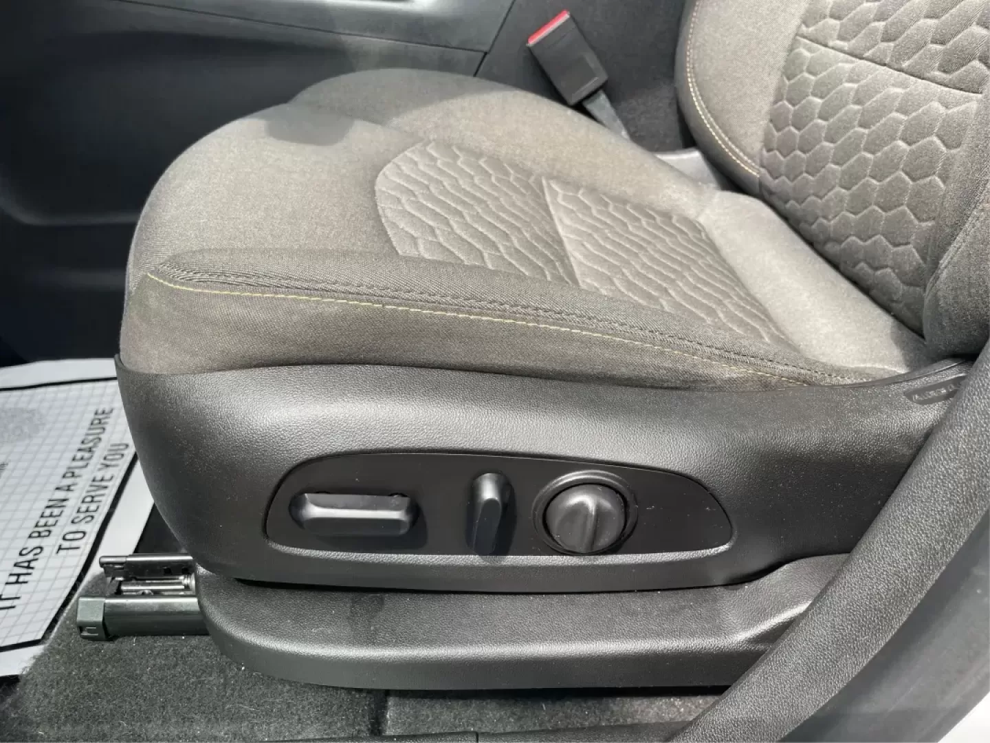 2019 Chevrolet Equinox LT (2GNAXUEV1K6) with an 1.5L I-4 gasoline direct injection engine, located at 4508 South Dixie Dr, Moraine, OH, 45439, (937) 908-9800, 39.689976, -84.218452 - Photo#17